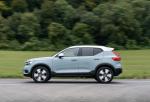 Volvo XC40 T3 Momentum 2018 года (UK)